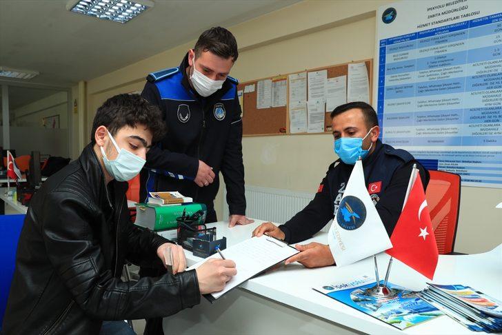 Van'da zabıta ekipleri yerde buldukları 20 bin lirayı sahibine ulaştırdı G2