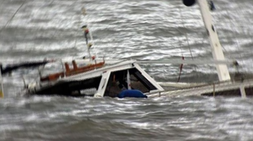 ABD'de tekne alabora oldu: 12 kayıp