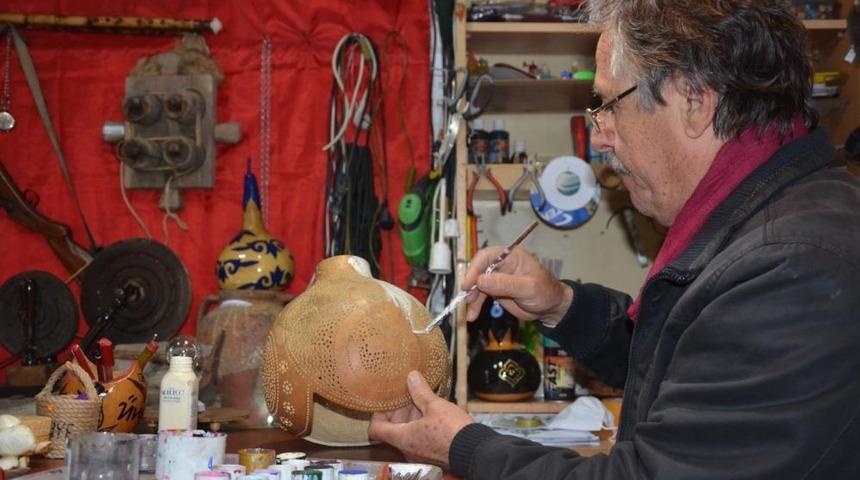 El emeği süs eşyaları ile yurt dışına kargo gönderiyor