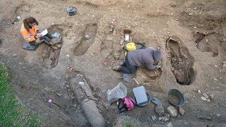 Fransız arkeologlar binlerce yıl öncesine ait 40 tabut keşfetti