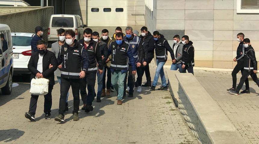 Samsun merkezli suç örgütü operasyonunda gözaltına alınan 11 zanlı adliyeye sevk edildi