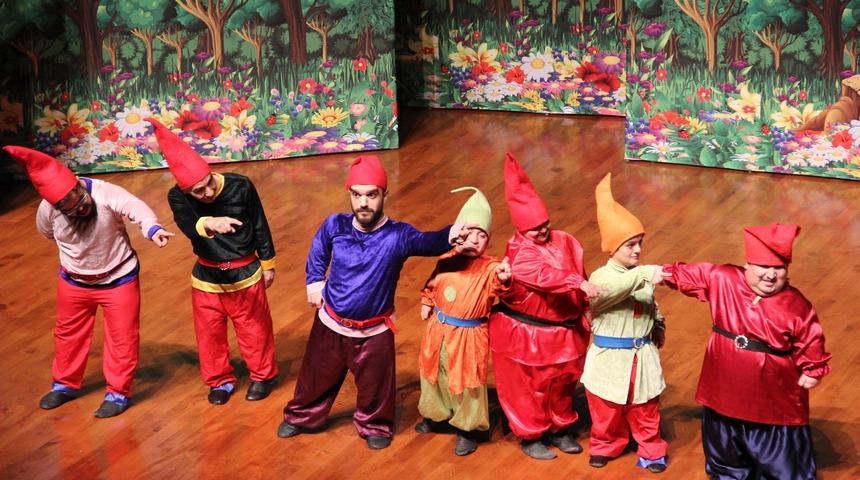 7 Cüceler'in 'Korkak’ı Ümit Keskin koronavirüsten hayatını kaybetti