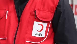 Kızılay’dan İstanbul’da deprem sonrası evlerine giremeyen vatandaşlara kumanya desteği