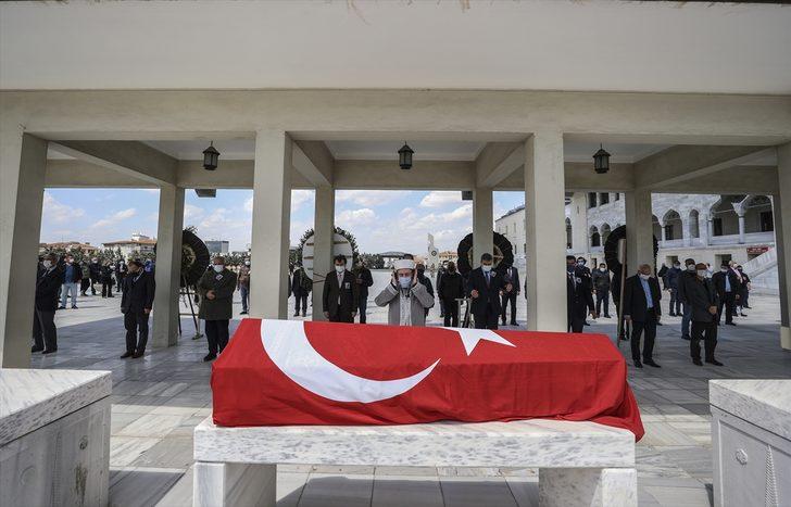 Türk halk bilimci Prof. Dr. İlhan Başgöz son yolculuğuna uğurlandı G1