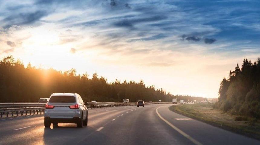 Sokağa çıkma yasağı olmayan saatlerde özel araçla seyahat edilebilir mi?