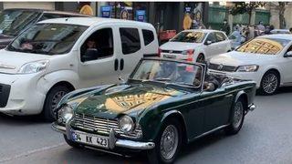 Öykü Çelik ve sevgilisi trafikte kaldı! Dalga konusu oldu