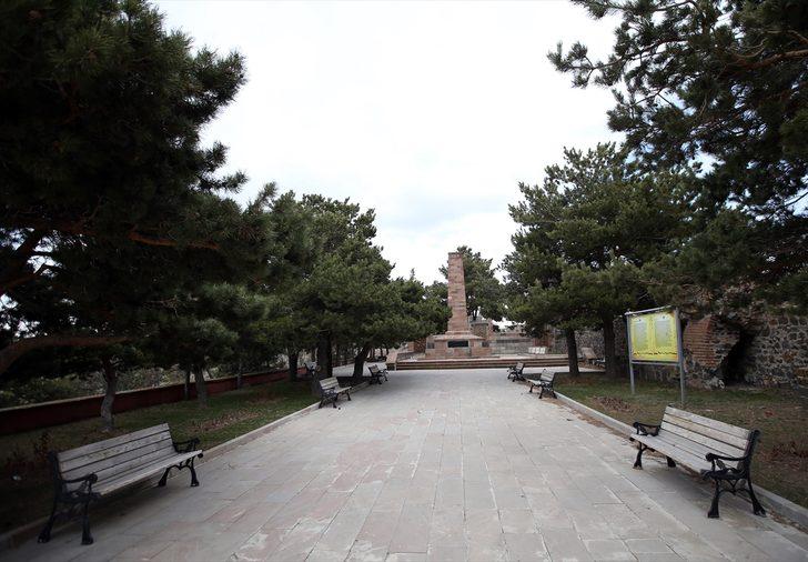 Kadim şehir Erzurum'un yüzlerce yıllık yapılarında Kovid-19 sessizliği yaşanıyor G4