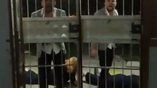 'Her şeyi göze alıyorum' diyerek yerde tekmelediği kadını dakikalarca darbetti