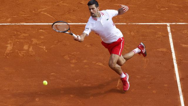 Novak Djokovic'ten muhteşem geri dönüş