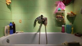 Küvete şarja takılı telefonla giren genç kız elektrik akımına kapılarak öldü