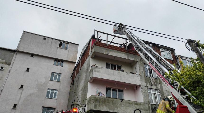 Avcılar'da bir binada çıkan yangın itfaiye tarafından söndürüldü