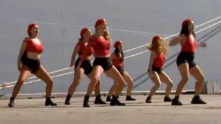 Avustralya'daki askeri törende 'twerk krizi'! Hiçbir şey göründüğü gibi değil