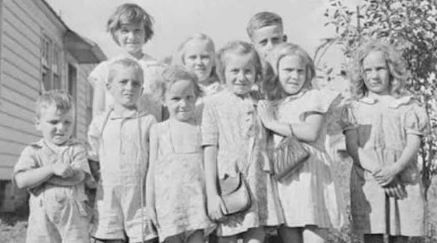 Evlerinde çıkan büyük bir yangının sonrasında beş çocuğu ortadan kaybolan Sodder ailesinin gizemli hikayesi