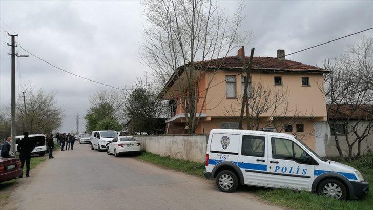 GÜNCELLEME 2 - Kocaeli'de yaşlı adamın evinde öldürülmesine ilişkin 5 şüpheli tutuklandı G5