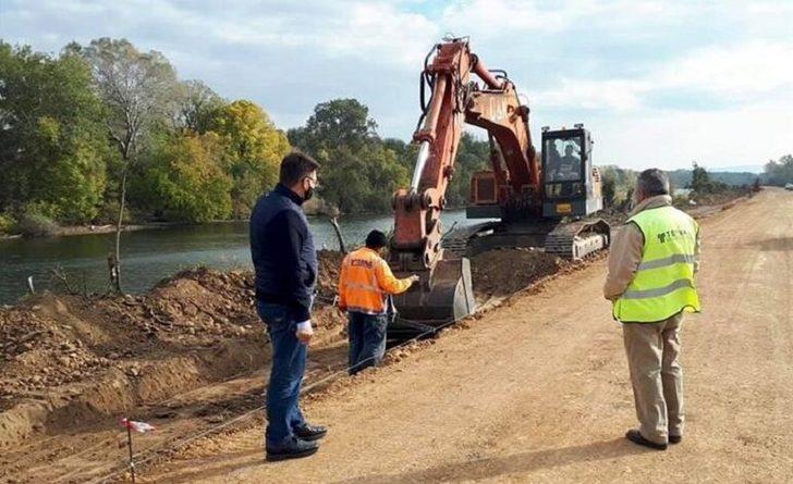 Yunanistan'ın Türkiye sınırındaki 27 km'lik çit projesinin şantiyesinde maaş isyanı G2