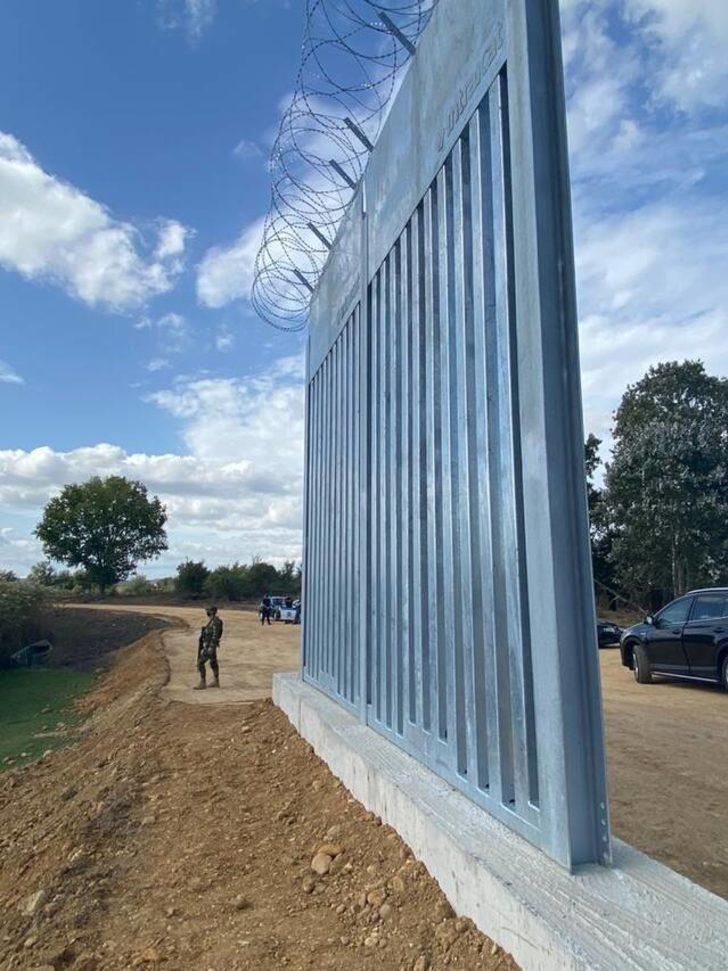 Yunanistan'ın Türkiye sınırındaki 27 km'lik çit projesinin şantiyesinde maaş isyanı G3