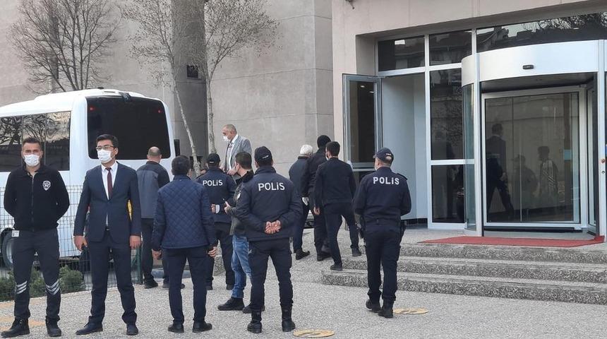 'Montr&ouml; Bildirisi' soruşturması: Altı emekli amiral ve bir emekli general ifadeye &ccedil;ağrıldı