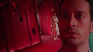 Camdaki Kız'daki sahne sosyal medyada olay oldu! Grinin 50 Tonu filmine benzetildi