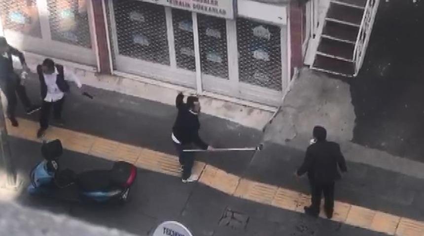 Diyarbakır'da silahlı, sopalı kavga kamerada