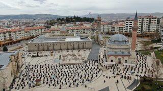 Ramazan’ın ilk cuma namazı! Havadan böyle görüntülendi