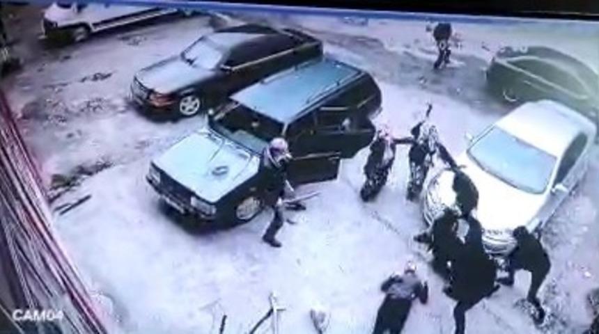 Kastamonu'da iki grup taş ve sopalarla birbirine girdi