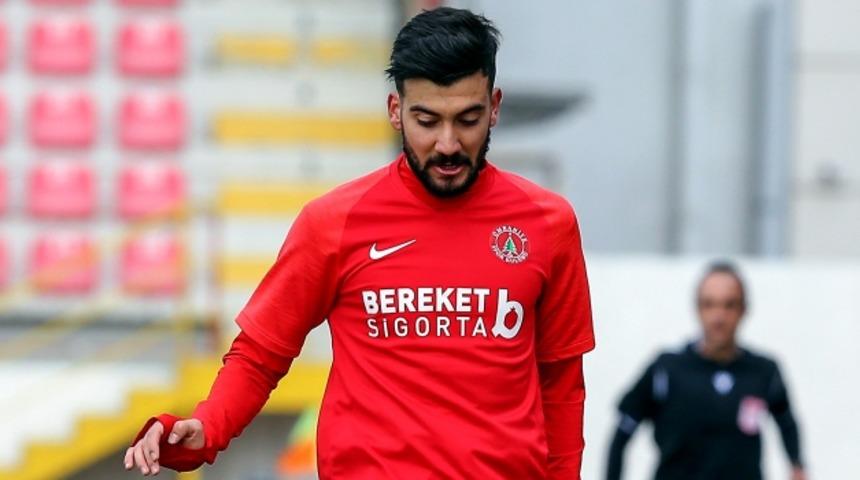 Beşiktaş Atakan Üner'den gelen sakatlık haberiyle sarsıldı