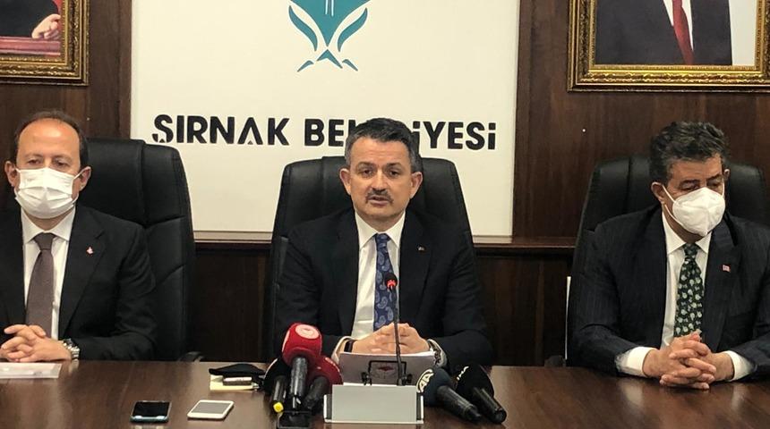 Bakan Pakdemirli uçakta yaşadıklarını anlattı: Sesle beraber irkildim