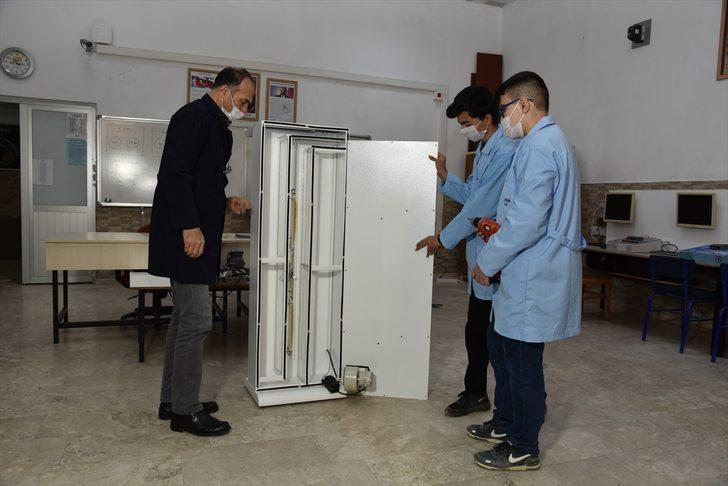 Denizli'de meslek lisesi ultraviyole ışıkla hava temizleme cihazı üretti G2