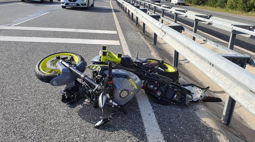 İki arkadaş motosiklet kazasında hayatını kaybetti