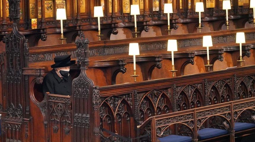 Prens Philip, Kraliyet ailesinin katıldığı t&ouml;renle son yolculuğuna uğurlandı