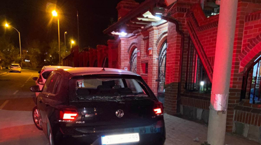 Denizli'de şiddetli r&uuml;zgar hayatı olumsuz etkiledi