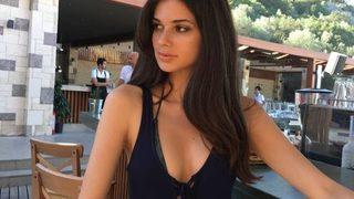 Deren Talu bikinili pozlarla sezonu açtı