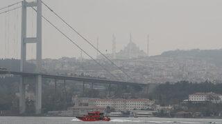 İşte çamur yağışlarının biteceği tarih! Profesör açıkladı: Mecbur kalmadıkça dışarı çıkmayın