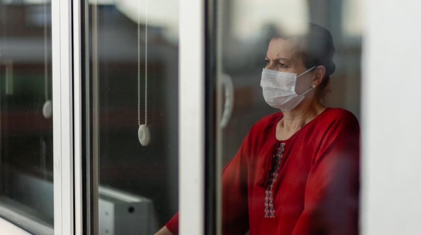 Mantı gününe katılan kadının Kovid-19 testi pozitif çıkınca 8 daire karantinaya alındı