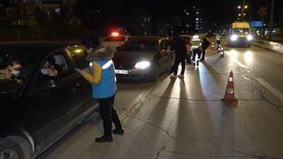 Kırıkkale’de gece yarısı HES kodu denetimi! Araçlar tek tek durduruldu