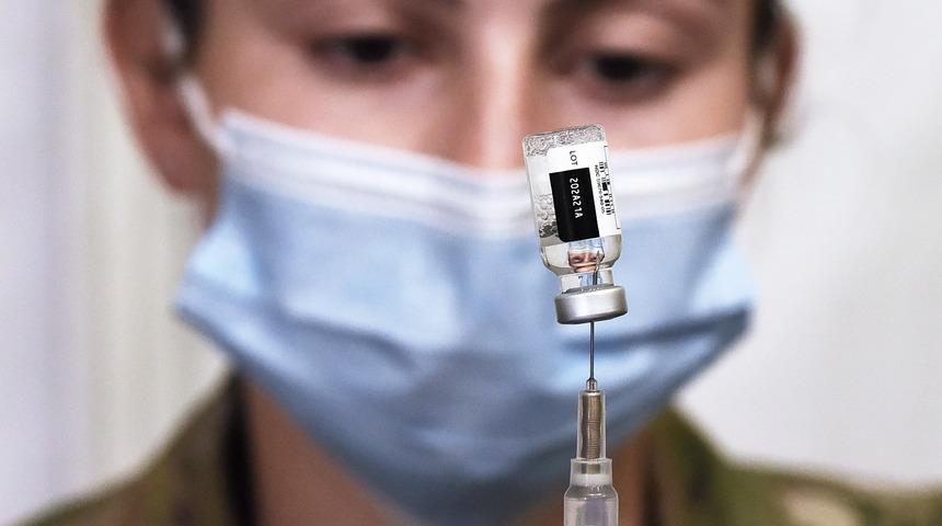 ABD'de yetişkinlerin yarısına ilk doz aşı yapıldı!