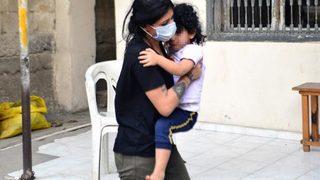 Eve kilitlediği kızını itfaiye kurtardı, 'Rezil oldum' dedi