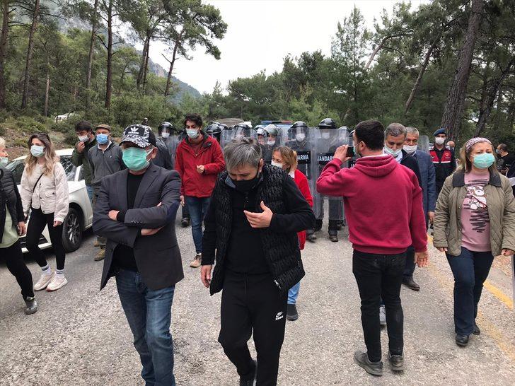 Muğla'da kaçak yapıların yıkımı sırasında gerginlik yaşandı G1