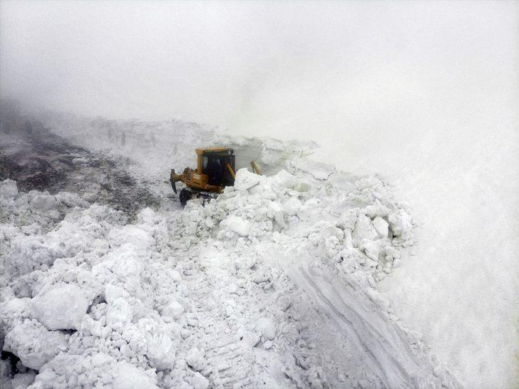 Ağrı'da 6 aydır kapalı olan Balık Gölü ile çevre köy yolları ulaşıma açıldı G3