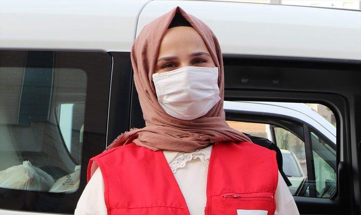 Vefa ekipleri ihtiyaç sahibi 65 yaş ve üstü vatandaşlara iftar yemeği ulaştırıyor G5