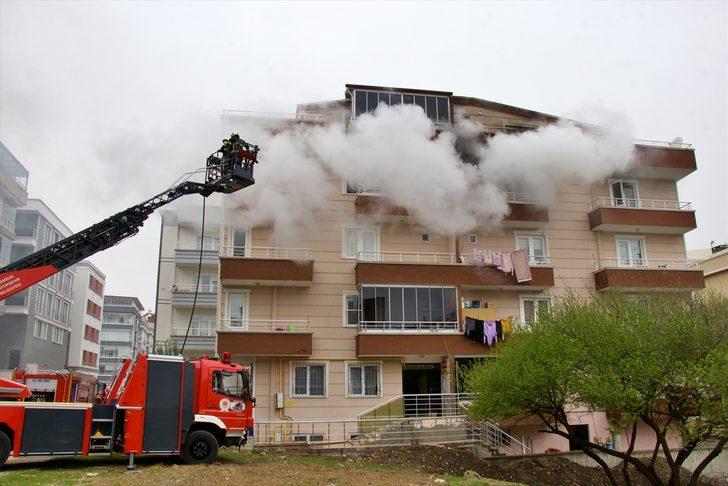Samsun'da bir evde çıkan yangın itfaiye ekiplerince söndürüldü G2