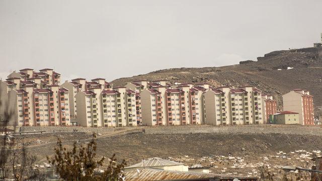 Son Dakika Bakan müjdeyi verdi: TOKİ borcunu peşin ödeyenlere yüzde 20 indirim!