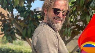 Engin Altan Düzyatan sörf tahtasının üstünde şov yaptı