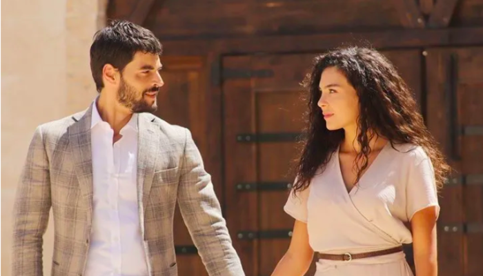 Ebru Şahin Akın Akınözü'nü takipten çıkardı! Hercai setinde kavga!