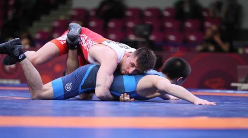 Süleyman Karadeniz finalde