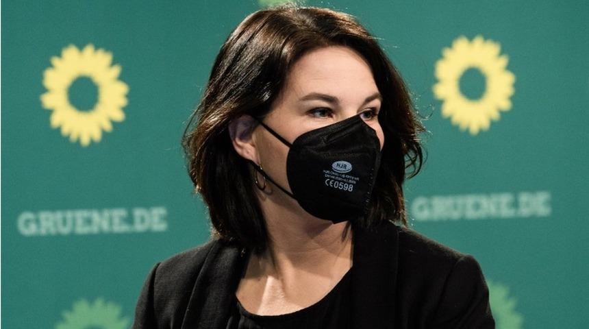 Annalena Baerbock: Almanya'da başbakanlık yolu a&ccedil;ılan Yeşiller lideri Baerbock kimdir?