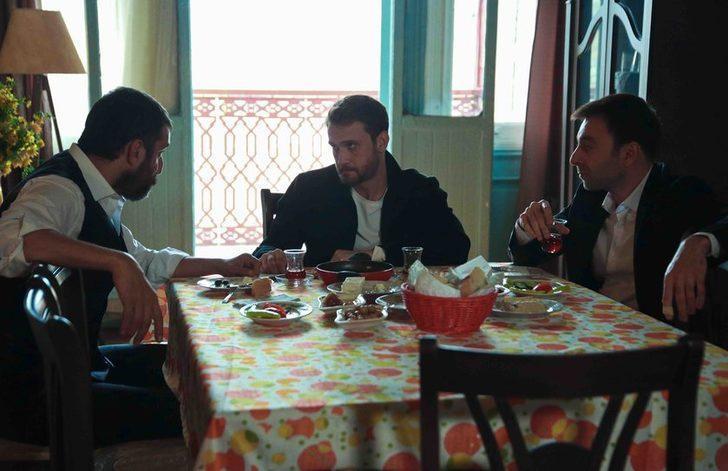 Final yapmaya hazırlanan Çukur'da yaprak dökümü devam ediyor! İki oyuncu birden ayrıldı G2