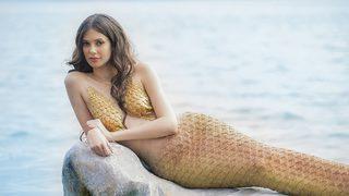 Defne Samyeli'nin kızı Deren Talu ' Doğu' dizisinde deniz kızı oldu