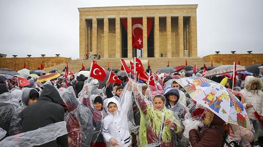 23 Nisan şiirleri, s&ouml;zleri ve mesajları! 23 Nisan i&ccedil;in en g&uuml;zel kısa şiirler!