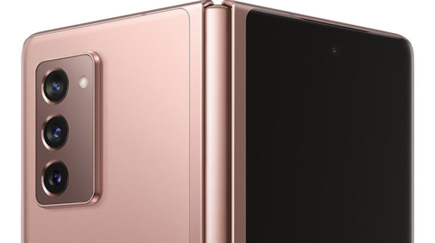 Samsung'un yeni katlanabilir telefonu hafif ama g&uuml;&ccedil;l&uuml; olacak!